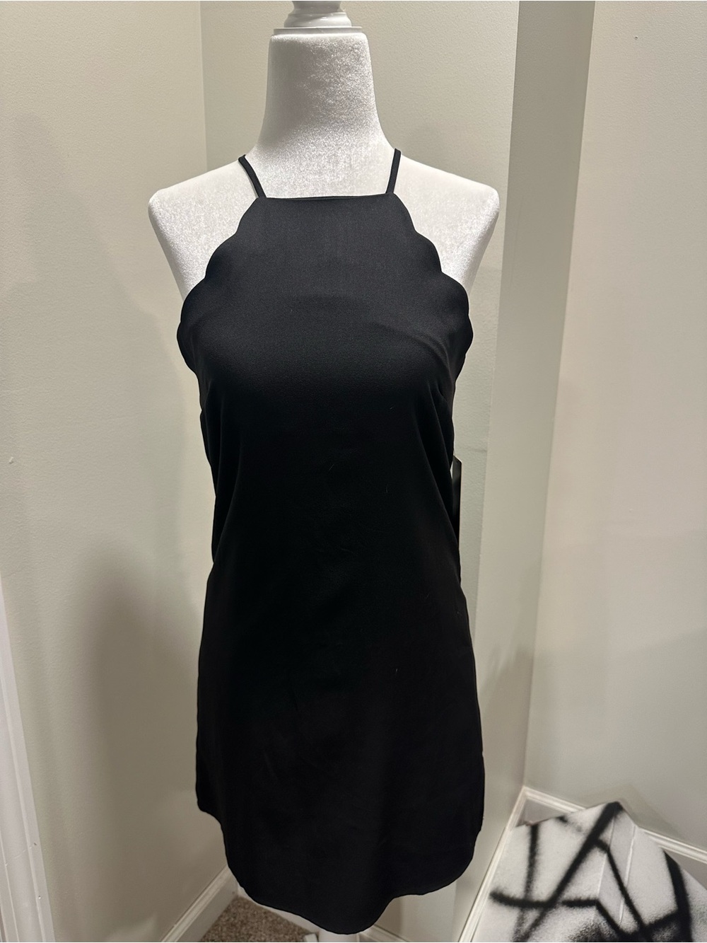 NWT Lulus Black Scalloped High Neck Mini Dress XS - Picture 4 of 10